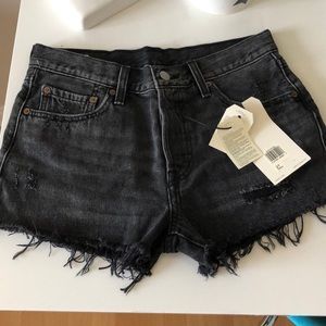 Levi’s 501 mid rise shorts, NEVER WORN!!!